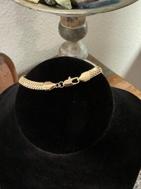Classic Gold Braided Chain bracelet - Women's Jewelry